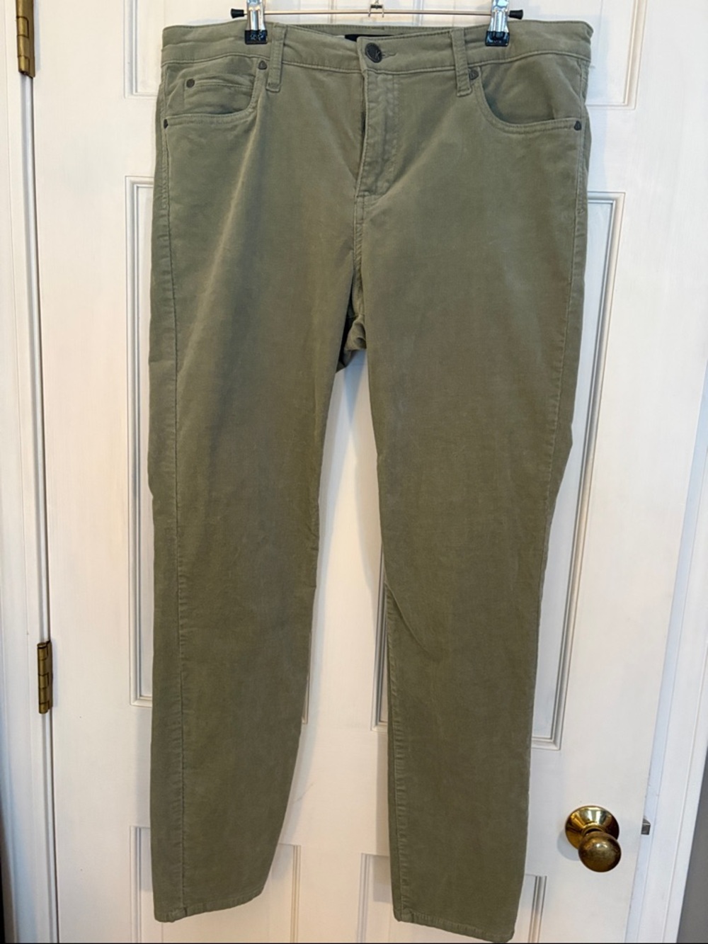 Kut from the kloth Diana fab ab skinny Olive Green Corduroy Pants 14